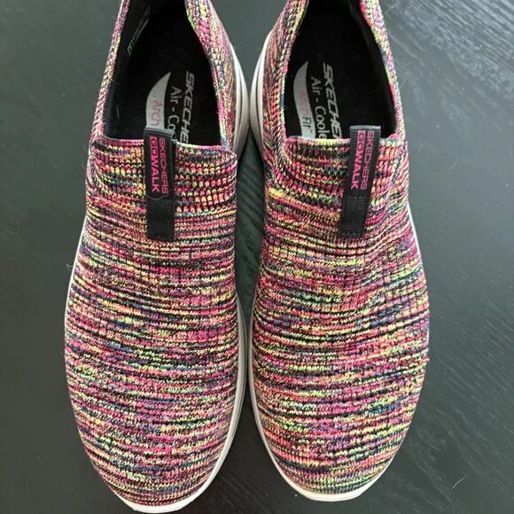 Skechers Go Walk Air Cooled Arch Fit Slip-On Sneakers Women’s 8 Multicolor EUC - Picture 2 of 7
